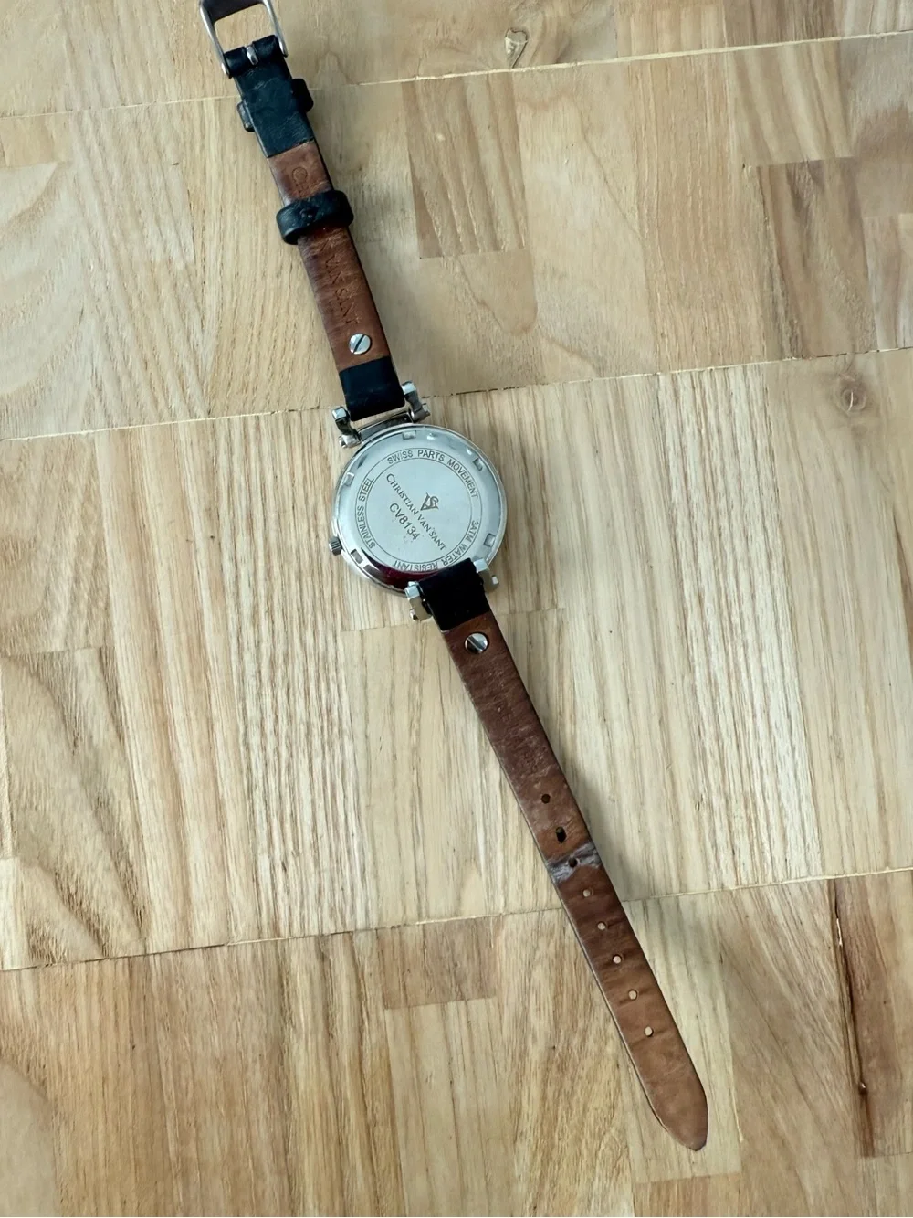 Christian Van Sant ladies mother of pearl silver tone watch NEW BATTERY